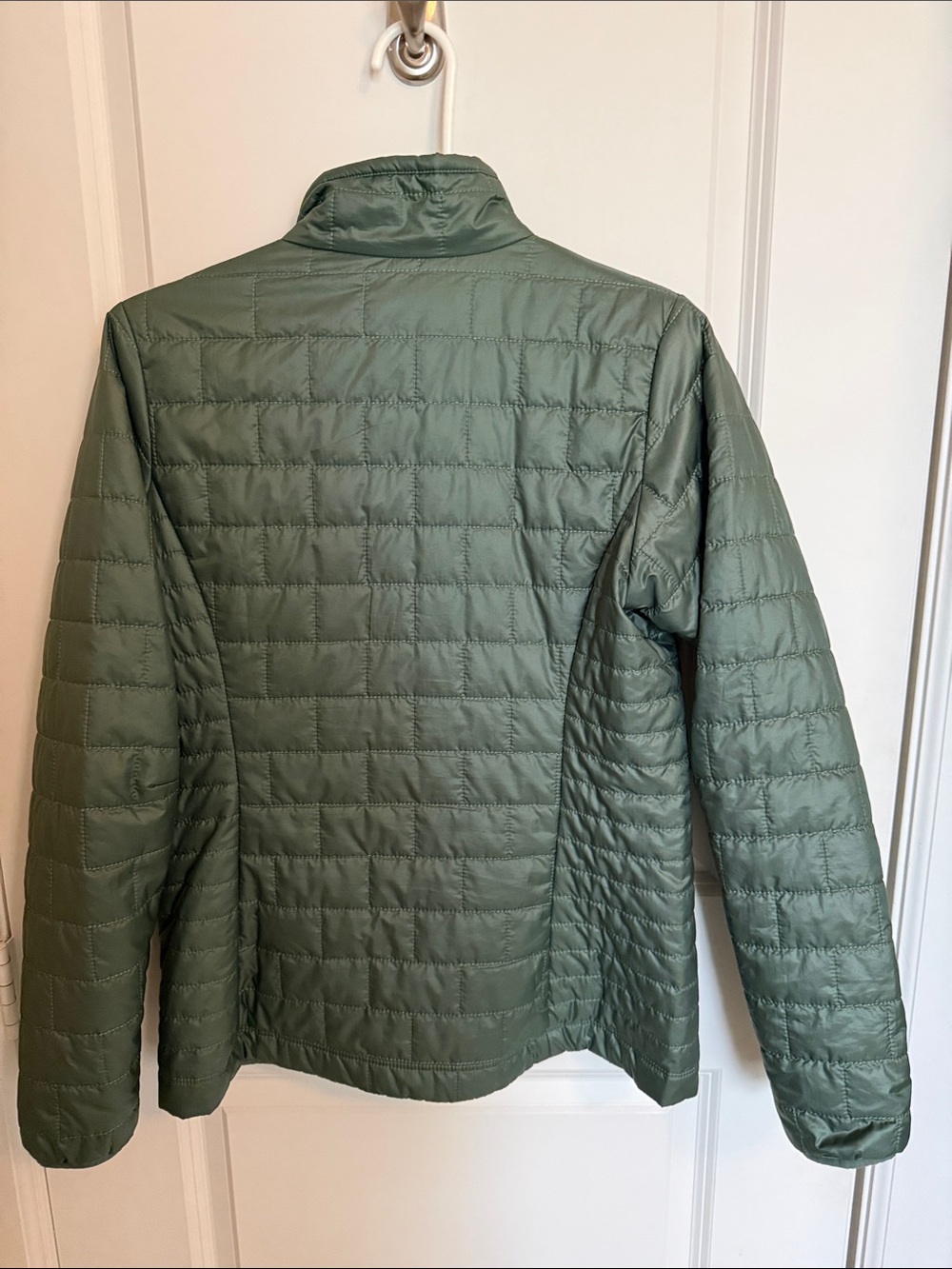 Patagonia Women’s Quilted Puffed Jacket - Size Medium - Picture 3 of 3